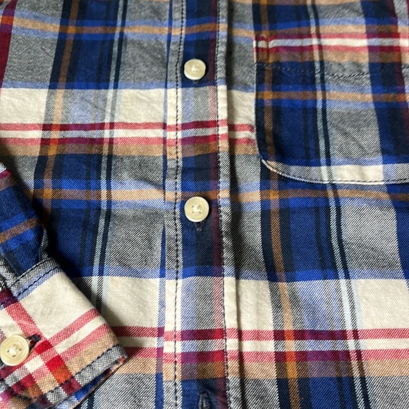 Boys Button Down, Size 4-5 - Picture 2 of 4